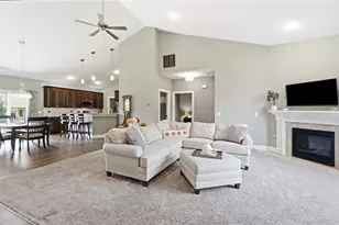 1379 Bourdeaux Way, Centerville, OH 45458 - Photo 5