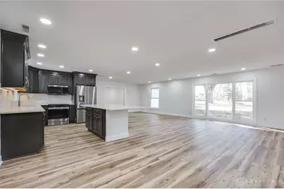 9550 Paragon Road, Dayton, OH 45458 - Photo 13