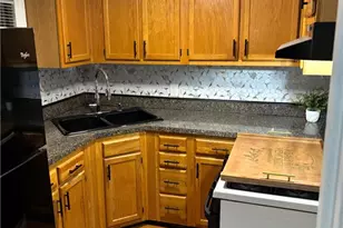 304 N Upland Ave, Dayton, OH 45417 - Photo 9