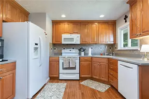3588 Roselawn Dr, Beavercreek, OH 45430 - Photo 3