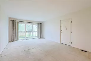 2260 Coach Dr, Kettering, OH 45440 - Photo 5