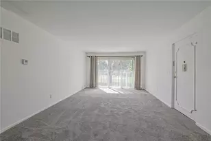 2260 Coach Dr, Kettering, OH 45440 - Photo 5