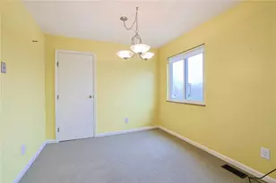 2260 Coach Dr, Kettering, OH 45440 - Photo 9