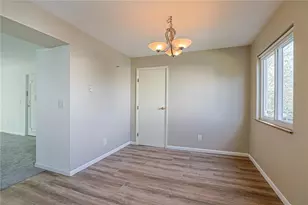 2260 Coach Dr, Kettering, OH 45440 - Photo 9