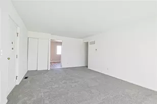 2260 Coach Dr, Kettering, OH 45440 - Photo 7