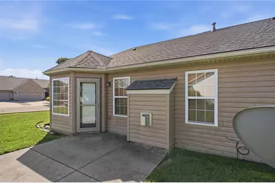 2300 Wilshire Drive, Piqua, OH 45356 - Photo 33