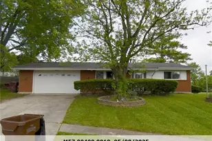 605 Cromer Ct, Englewood, OH 45322 - Photo 1