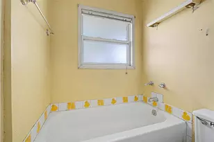 2260 N Aragon Ave, Dayton, OH 45420 - Photo 23