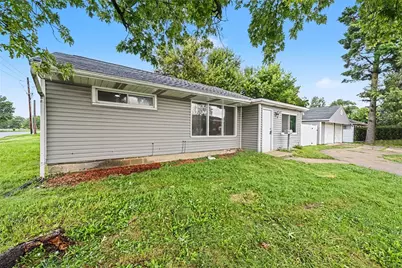 2151 S Smithville, Kettering, OH 45420 - Photo 3