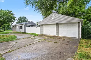 2151 S Smithville, Kettering, OH 45420 - Photo 3