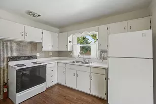 2064 Hillsdale Ave, Harrison Twp, OH 45414 - Photo 9
