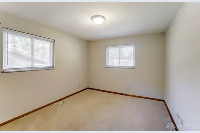 640 Deptford Avenue, Washington Twp, OH 45429 - Photo 27