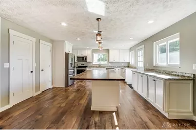 640 Deptford Avenue, Washington Twp, OH 45429 - Photo 11