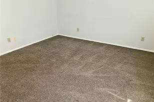8711 Watergate Dr, Huber Heights, OH 45424 - Photo 17