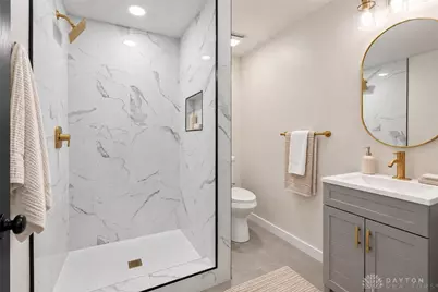 210 N Riley Boulevard, Franklin, OH 45005 - Photo 5
