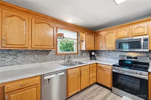 135 Country Manor Dr, Wilmington, OH 45177 - Photo 25