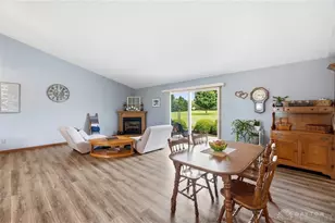 135 Country Manor Dr, Wilmington, OH 45177 - Photo 15