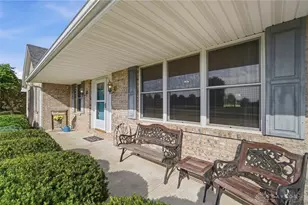 135 Country Manor Dr, Wilmington, OH 45177 - Photo 7