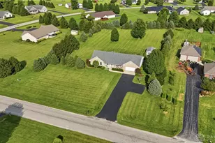 135 Country Manor Dr, Wilmington, OH 45177 - Photo 51