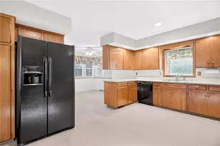 1312 Stratford Dr, Piqua, OH 45356 - Photo 11