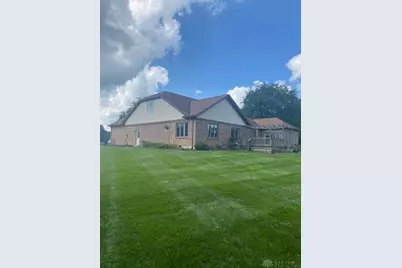 2035 Canterbury Court, Troy, OH 45373 - Photo 19