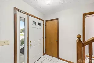 270 Lakeside Dr, Springboro, OH 45066 - Photo 5