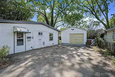 300 Fenwick Drive, New Carlisle, OH 45344 - Photo 33