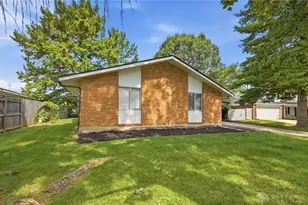 4707 Passaic Ct, Huber Heights, OH 45424 - Photo 3