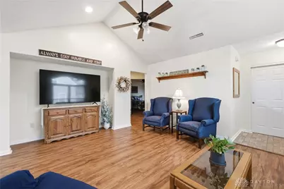 275 Broadleaf Circle, Miamisburg, OH 45342 - Photo 9