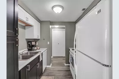 1792 Cherokee Drive #F, Dayton, OH 45449 - Photo 5