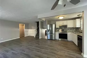 4403 Woodpoint Ct, Huber Heights, OH 45424 - Photo 5