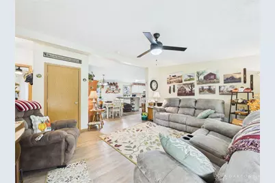 6365 Springfield Xenia Road, Springfield, OH 45502 - Photo 7