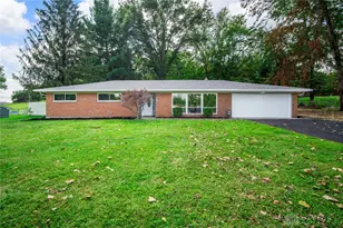 2743 Ironwood Dr, Springfield, OH 45504 - Photo 1