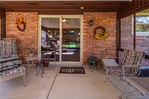 8972 Deep Forest Ln, Washington Twp, OH 45458 - Photo 11