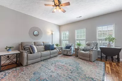 365 W Pugh Drive, Springboro, OH 45066 - Photo 9