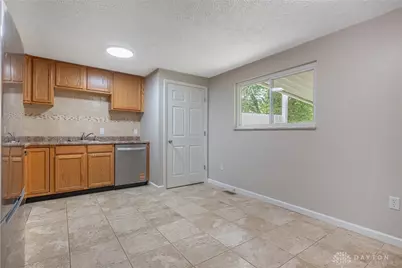 230 Laredo Avenue, Jackson Twp, OH 45345 - Photo 7