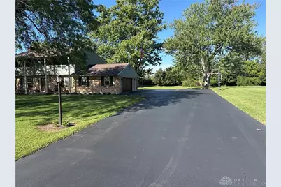8207 Wellbaum Road, Brookville, OH 45309 - Photo 5