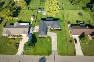 2411 Brown Bark Dr, Beavercreek, OH 45431 - Photo 3