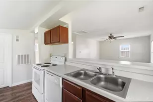 1712 Patterson Rd, Dayton, OH 45420 - Photo 7