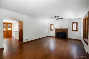 406 Spirea Dr, Oakwood, OH 45419 - Photo 3