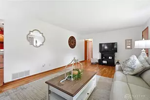 4749 Archmore Dr, Kettering, OH 45440 - Photo 7