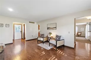 5375 S Hickory Ct, Lewisburg, OH 45338 - Photo 9