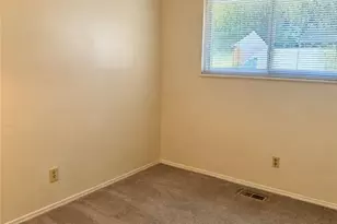 6566 Highbury Rd, Huber Heights, OH 45424 - Photo 13