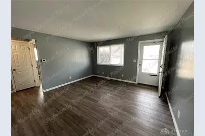 5440 Bellefontaine, Huber Heights, OH 45424 - Photo 3