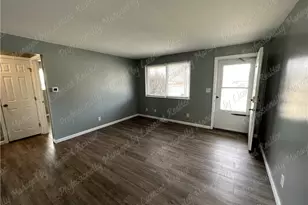 5440 Bellefontaine, Huber Heights, OH 45424 - Photo 3