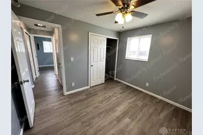 5440 Bellefontaine, Huber Heights, OH 45424 - Photo 9