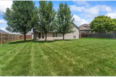 4660 Hialeah Park, Huber Heights, OH 45424 - Photo 3