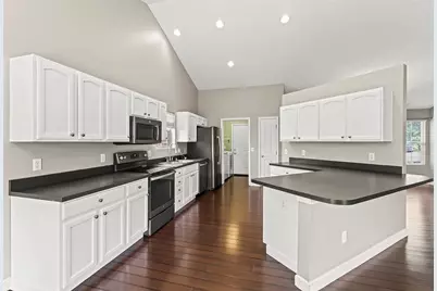 4660 Hialeah Park, Huber Heights, OH 45424 - Photo 5