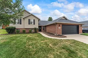 4660 Hialeah Park, Huber Heights, OH 45424 - Photo 1