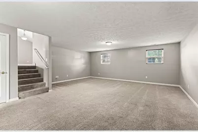4660 Hialeah Park, Huber Heights, OH 45424 - Photo 15